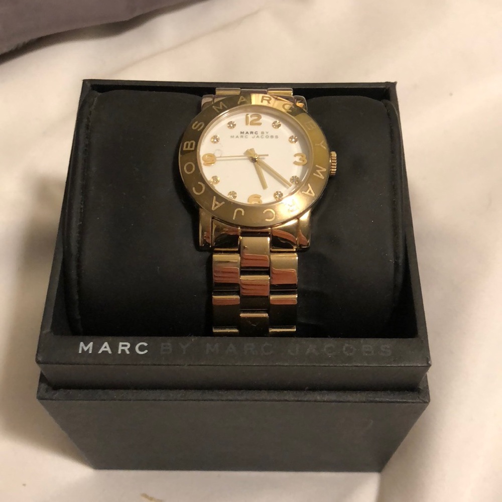 Marc Jacobs gold watch